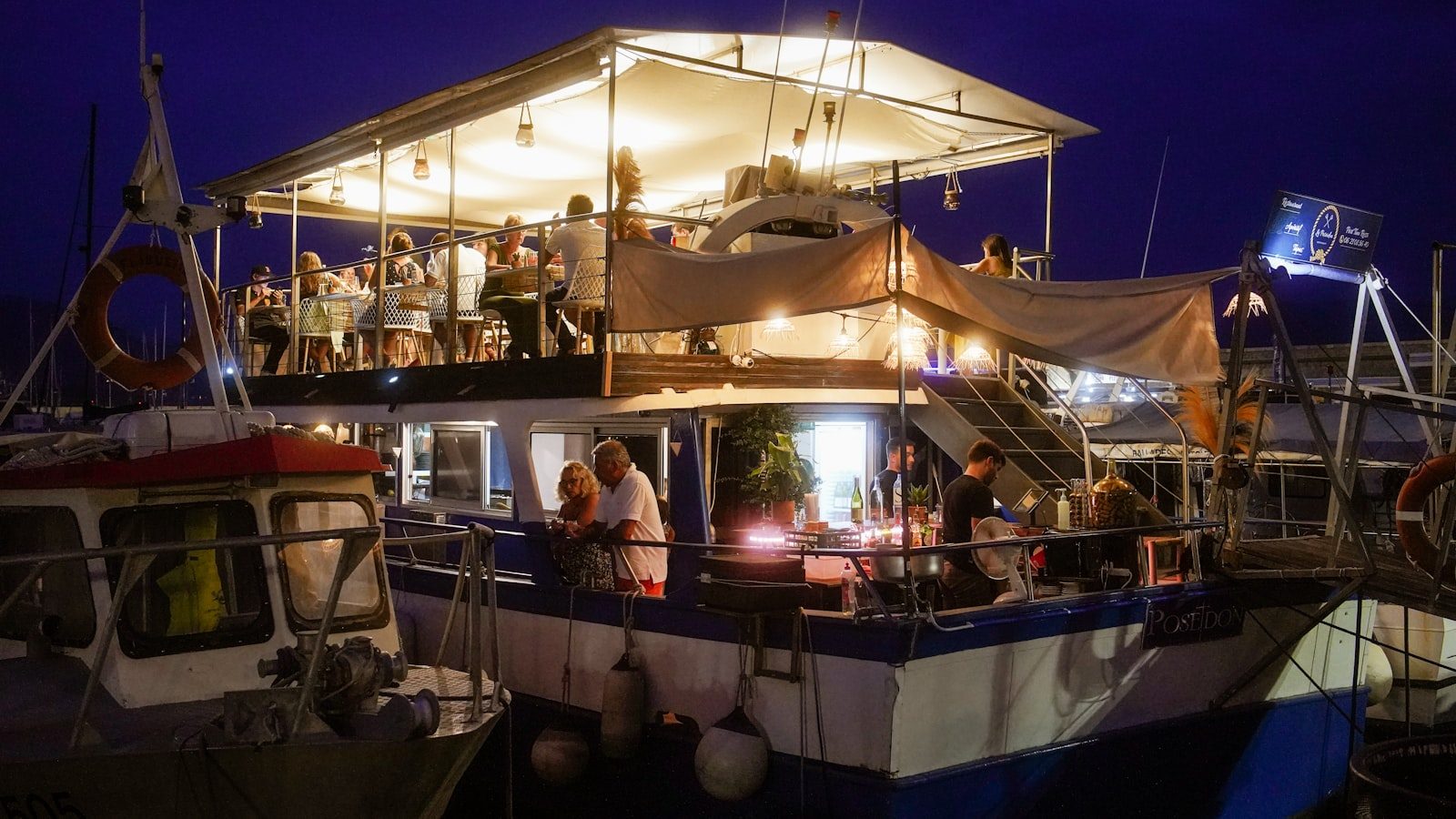 제주 차귀도에서 갈치를 외줄과 루어로 잡는 모습