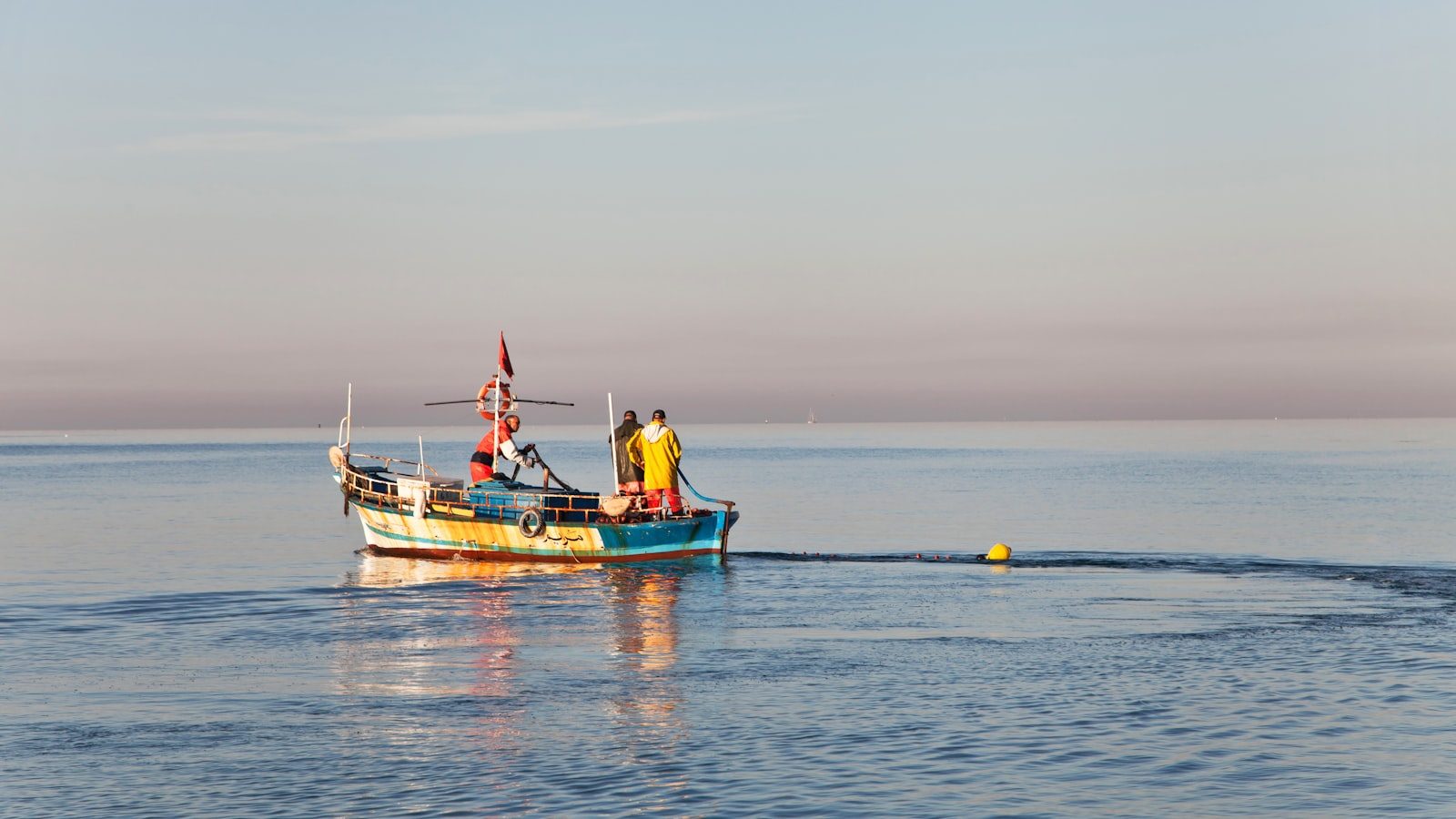 Scenes of catching yellowtail amberjack with slow‑pitch jigging offshore Jeju and South Sea